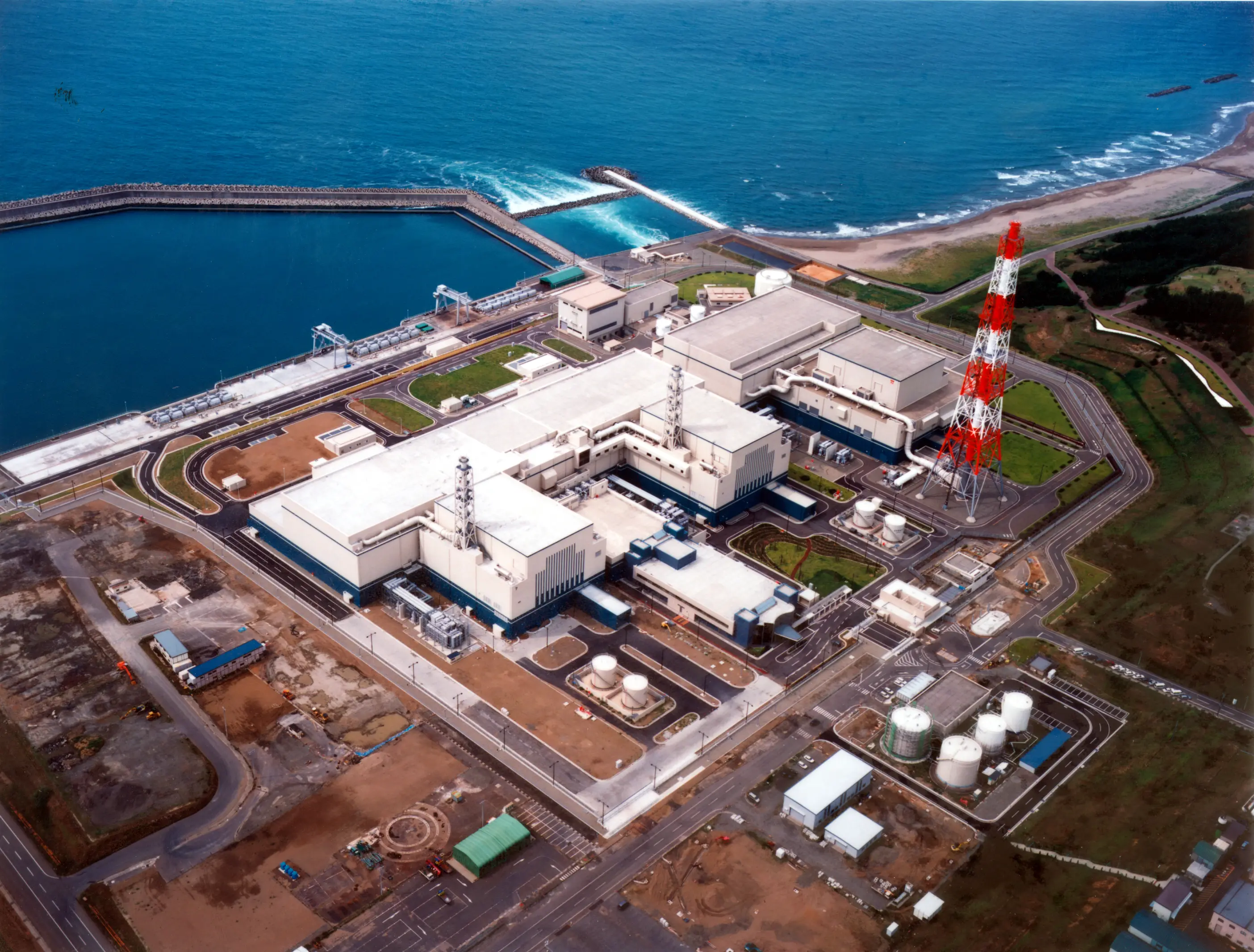 Kashiwazaki-Kariwa Nuclear Power Plant, Japan - 7,965 MW