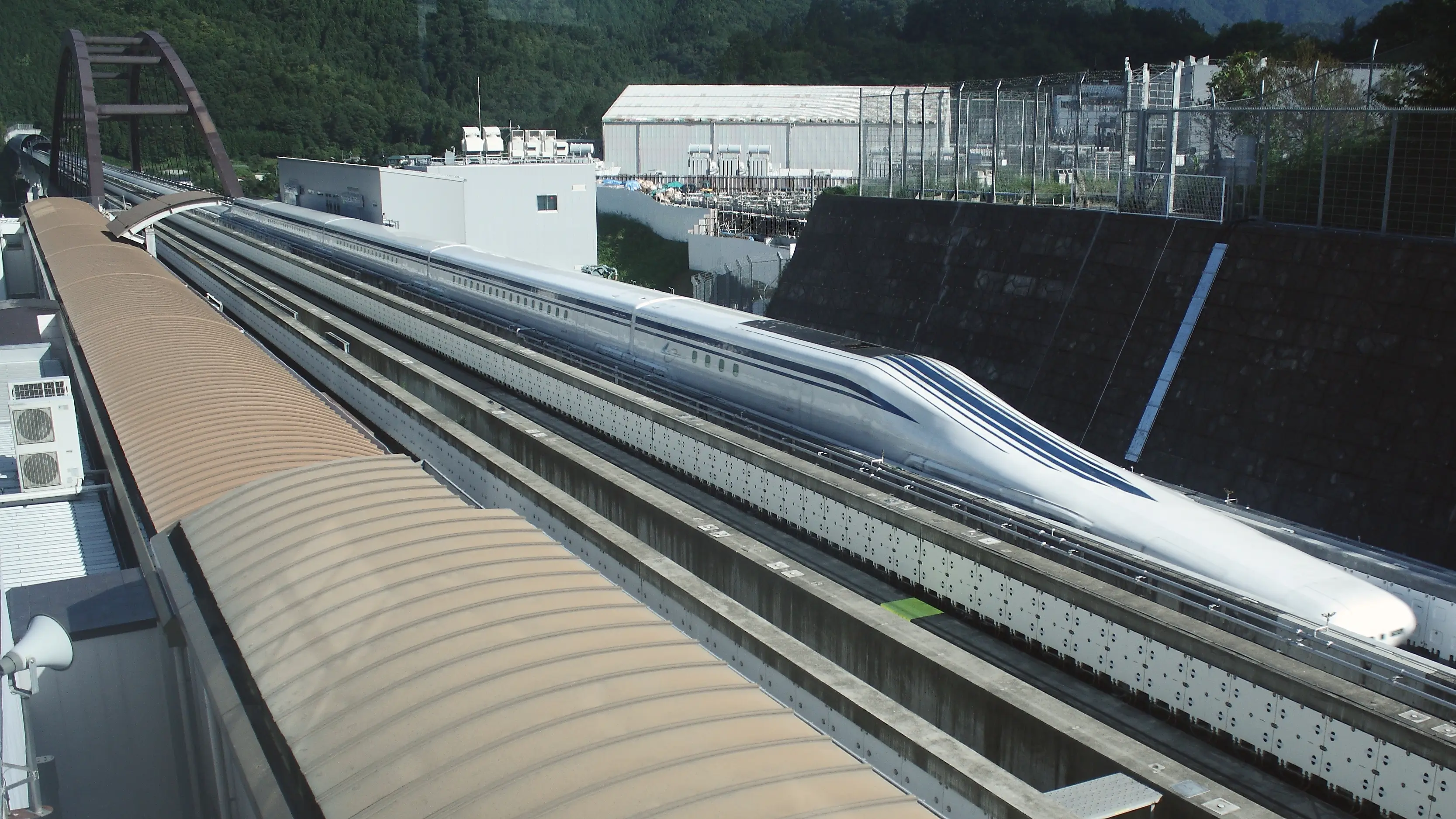 L0 Series Maglev, Japan - Speed: 374 mph (602 km/h) Test Speed