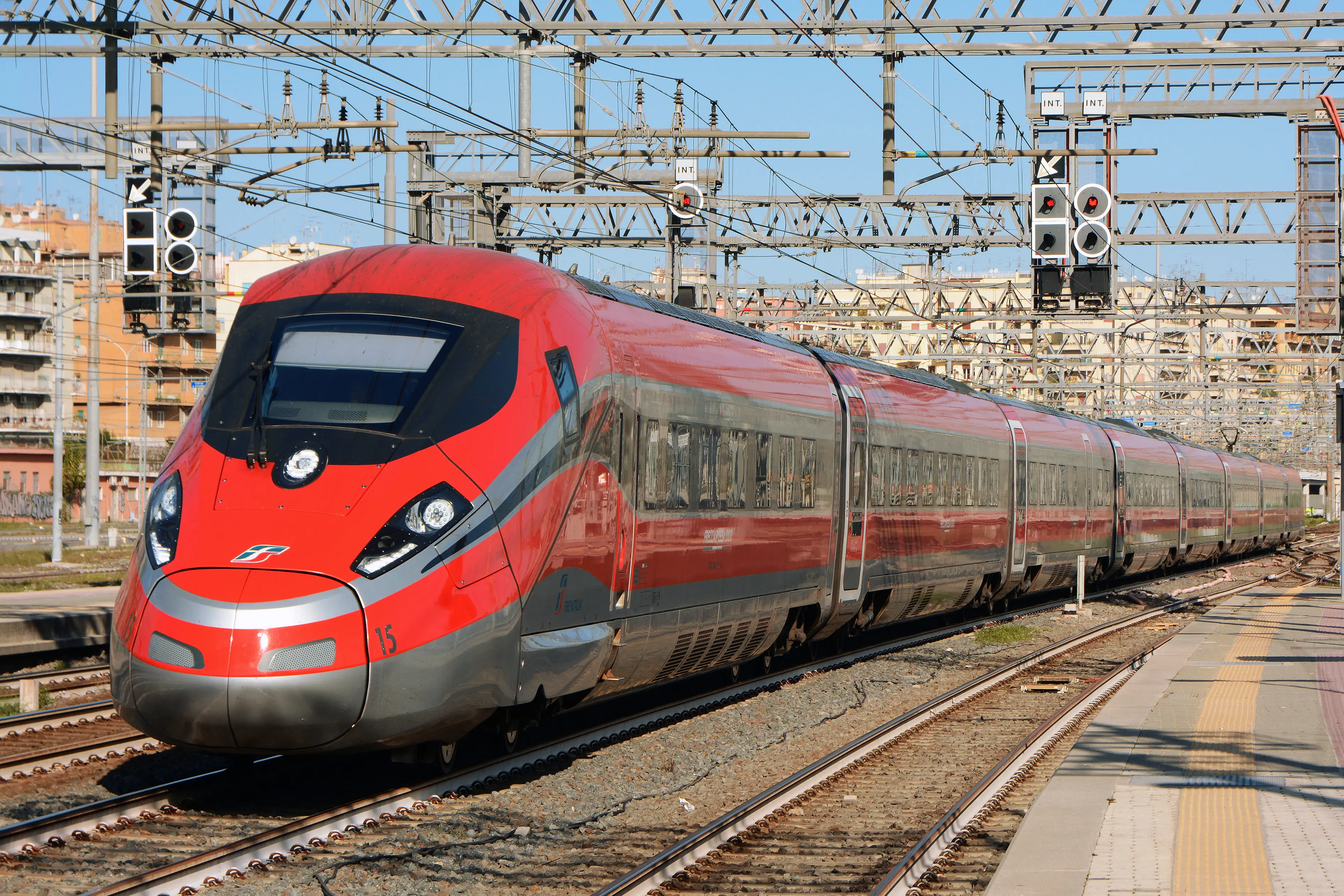 Frecciarossa 1000, Italy - Speed: 300 km/h