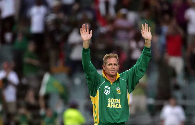 Shaun Pollock (South Africa) - 49 wickets