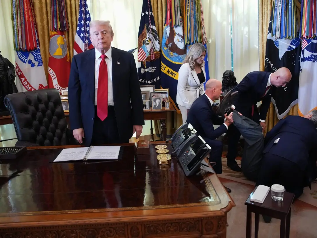 WATCH| Shocking moment as man collapses in front of Trump in the White House obesity-drug event WATCH| Shocking moment as man collapses in front of Trump in the White House obesity-drug event