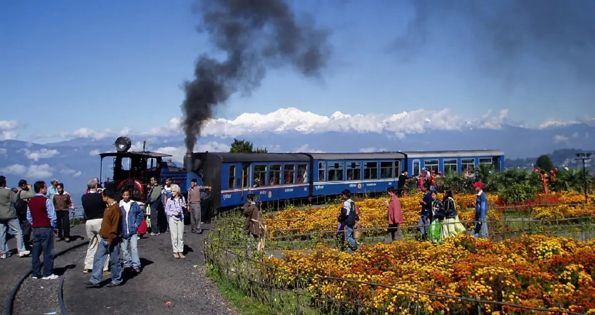 Darjeeling Railway travels, India - Slow Mountain Travel