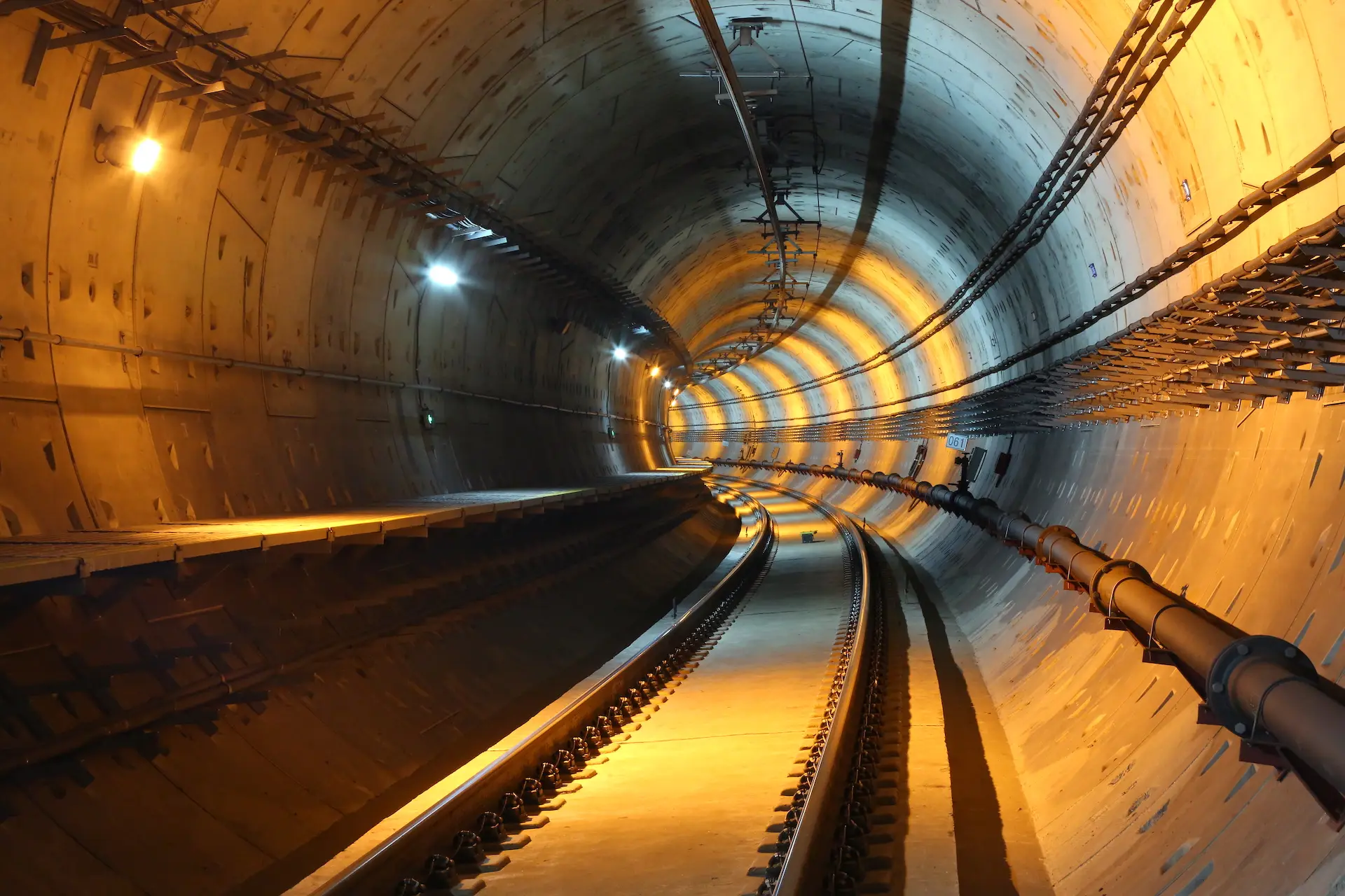 Taihang Tunnel, China - 27.8 km