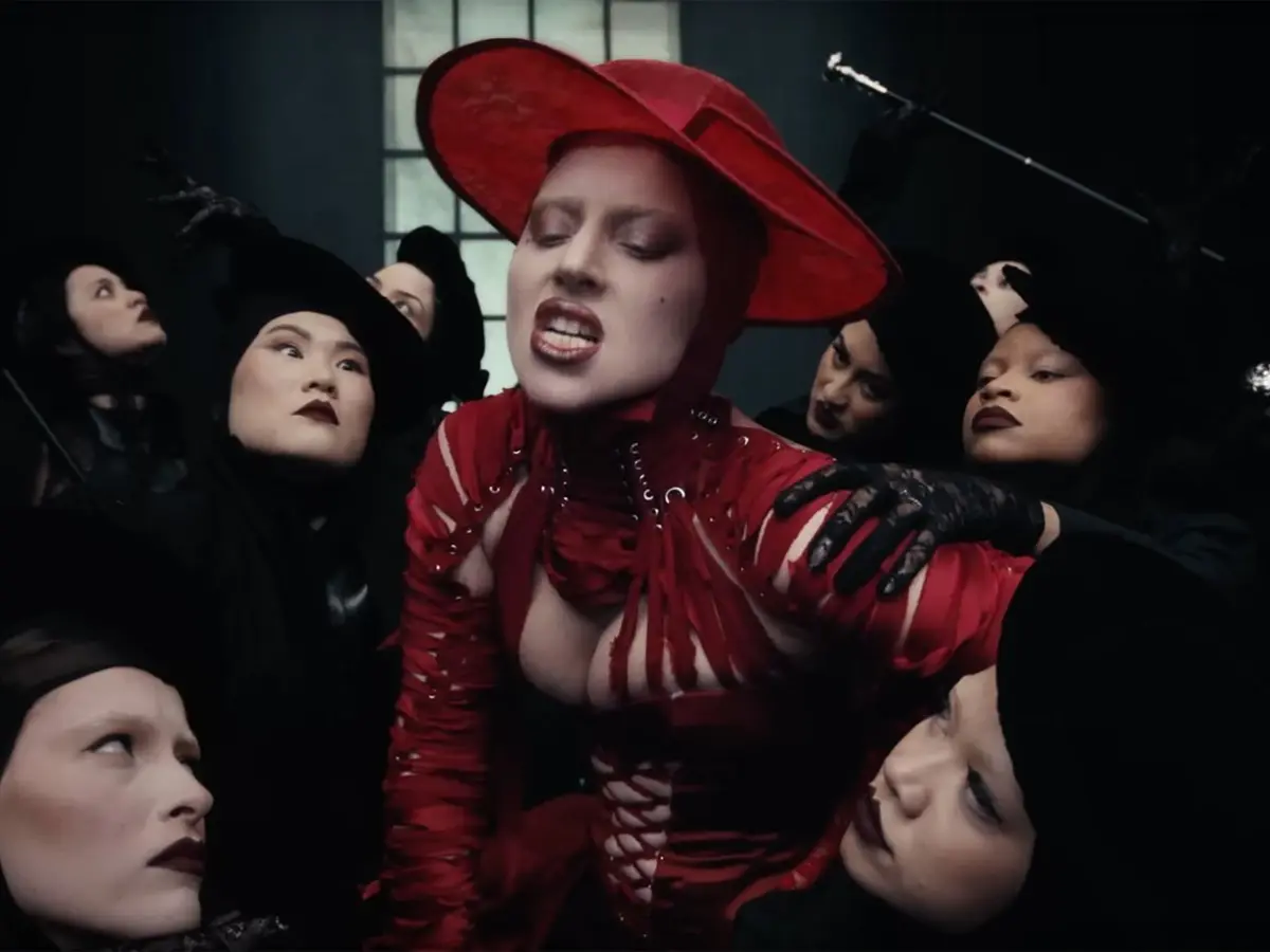 Abracadabra- Lady Gaga