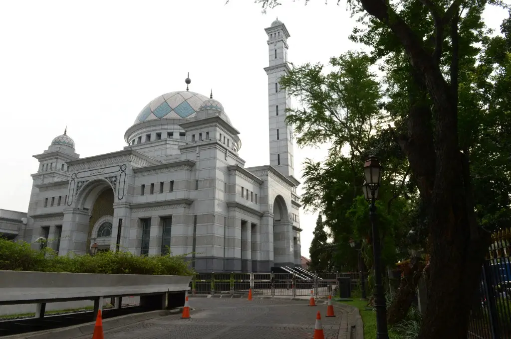 Indonesia mosque blast: Police found possible explosive powder, say teen suspect recovering from injuries. Details inside