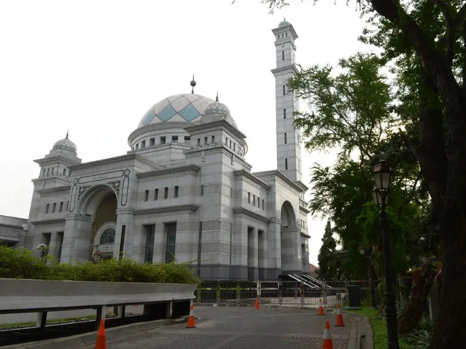 Indonesia mosque blast: Police found possible explosive powder, say teen suspect recovering from injuries. Details inside Indonesia mosque blast: Police found possible explosive powder, say teen suspect recovering from injuries. Details inside