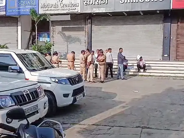Gujarat ATS arrests three suspects in major terror conspiracy, foils plot to attack across India Gujarat ATS arrests three suspects in major terror conspiracy, foils plot to attack across India