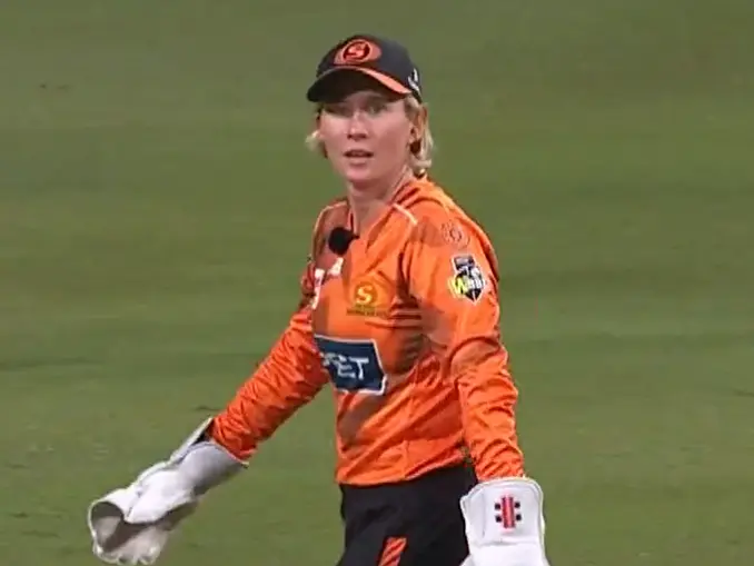 Beth Mooney fires back with humour after Jemimah Rodrigues' border joke on World Cup semi-final loss, says 'Thankfully immigration...' | WATCH Beth Mooney fires back with humour after Jemimah Rodrigues' border joke on World Cup semi-final loss, says 'Thankfully immigration...' | WATCH