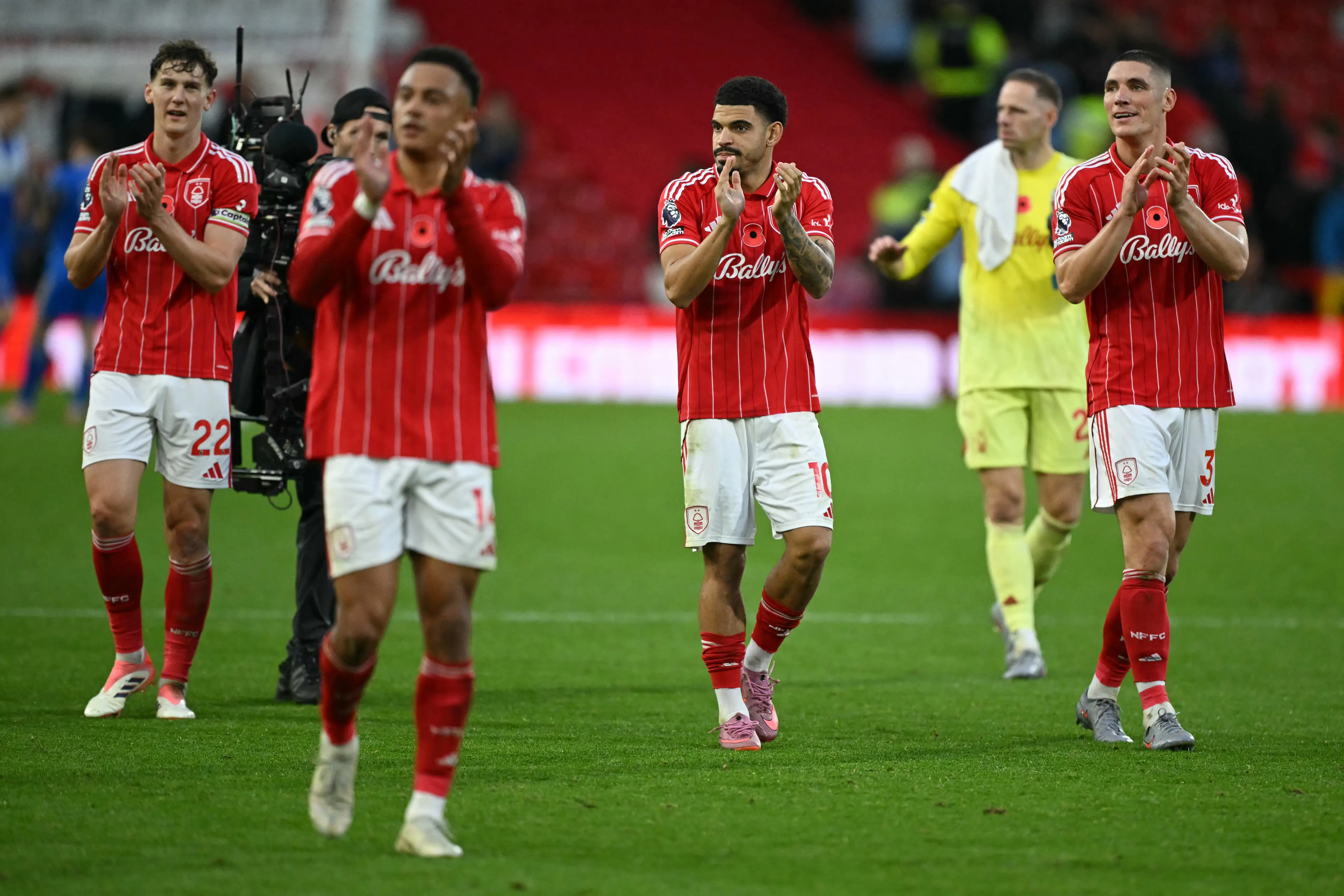 Premier League: Nottingham Forest boost survival bid; Aston Villa thrash Bournemouth 4-0