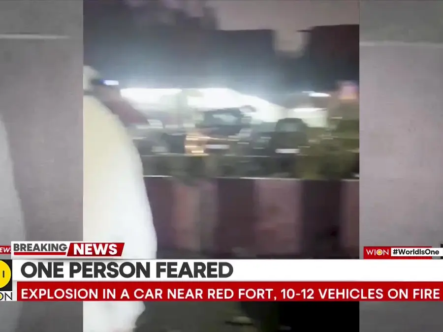 Delhi Red Fort Blast: Explosions Rocks Red Fort in New Delhi; People Being Evacuated