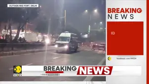Red Fort Blast: Security & Fire Brigade Officials, Ambulances Rush to Spot