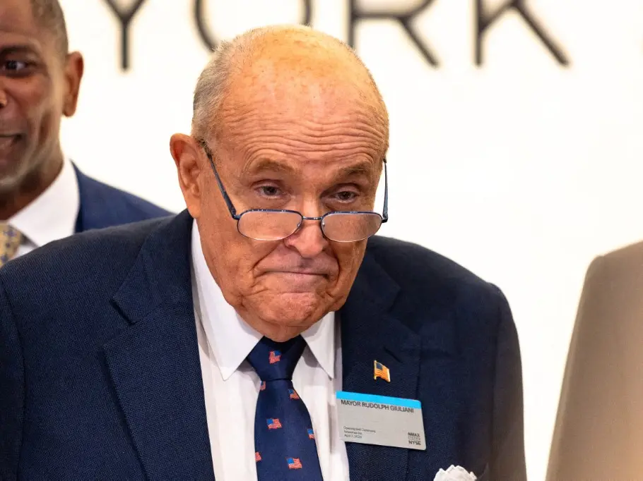 Trump pardons Rudy Giuliani, Sydney Powell and others allegedly involved in altering 2020 US election result Trump pardons Rudy Giuliani, Sydney Powell and others allegedly involved in altering 2020 US election result