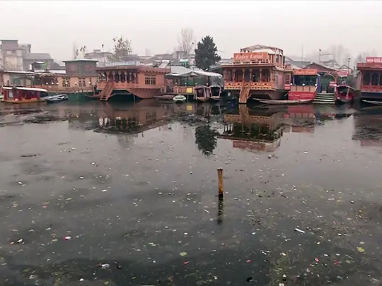 Srinagar records season's first sub-zero temperature at -0.1 degrees Celsius as winter chill grips Kashmir Srinagar records season's first sub-zero temperature at -0.1 degrees Celsius as winter chill grips Kashmir