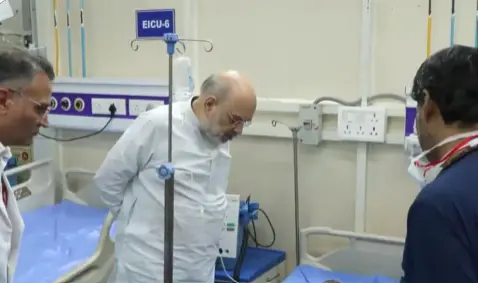 Delhi Red Fort explosion: Home Minister Amit Shah meets blast victims at LNJP hospital