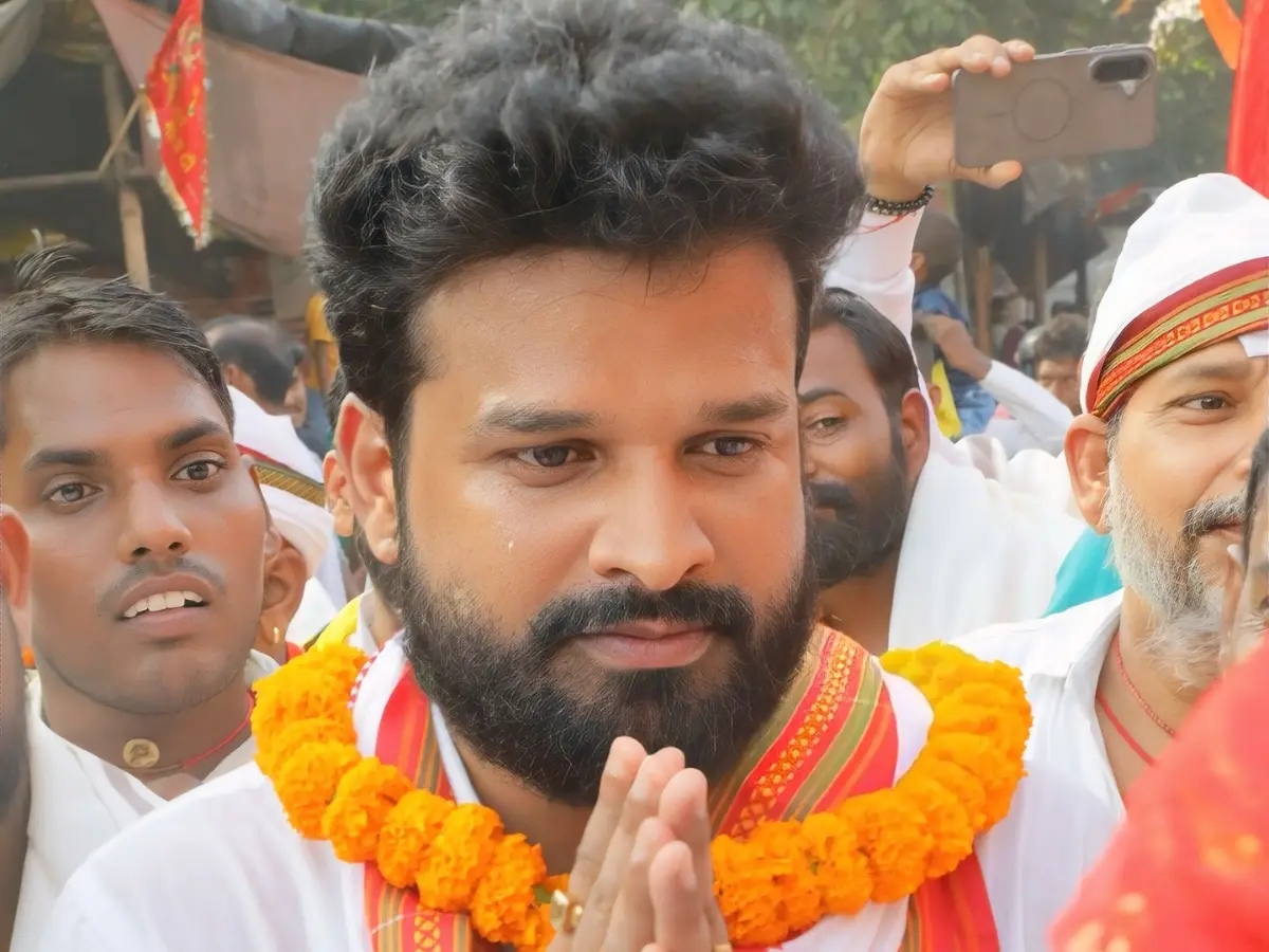 Ritesh Pandey: Kargahar