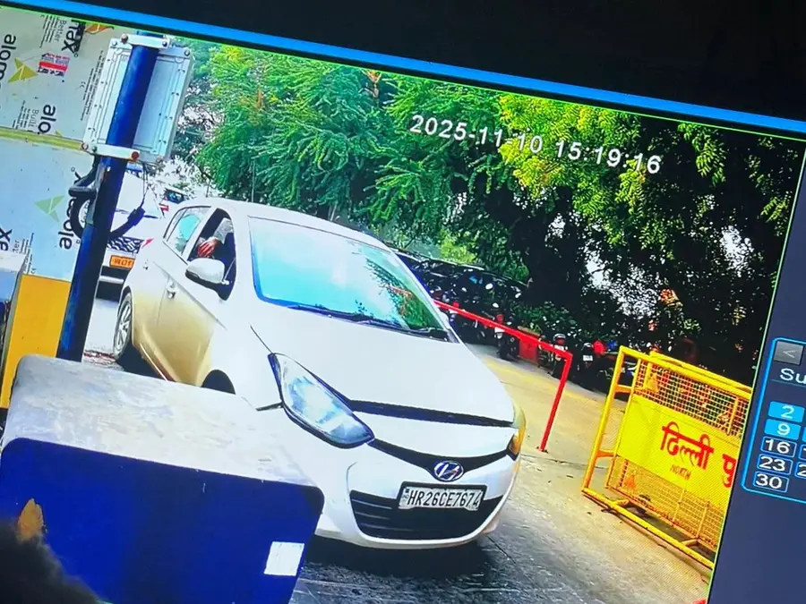 Delhi Red Fort blast: What CCTV footage revealed about Hyundai i20 car involved in explosion