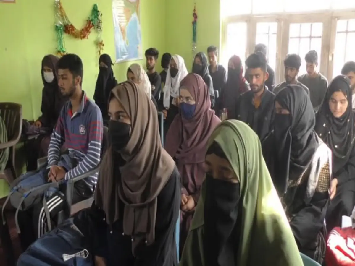 Srinagar, Anantnag government medical colleges order locker labeling by Nov 14; unclaimed units to be removed