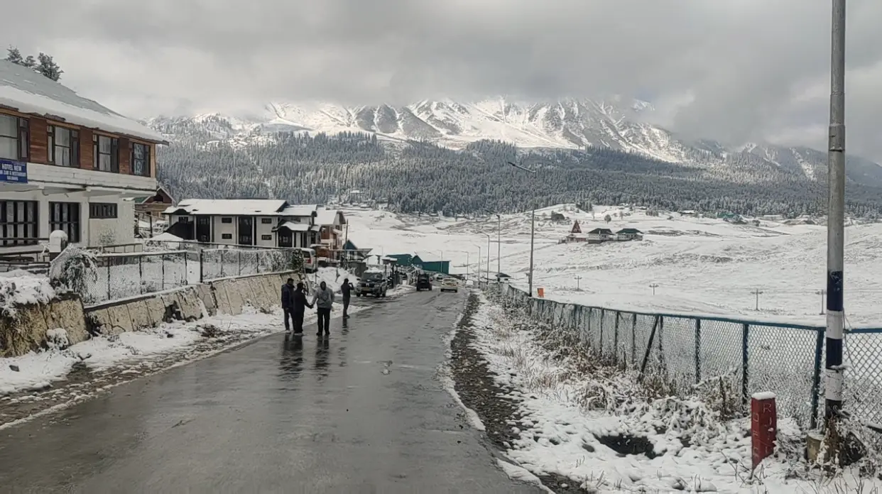 Srinagar shivers: Season's coldest night dips to -1.6°C as winter grips Kashmir Valley