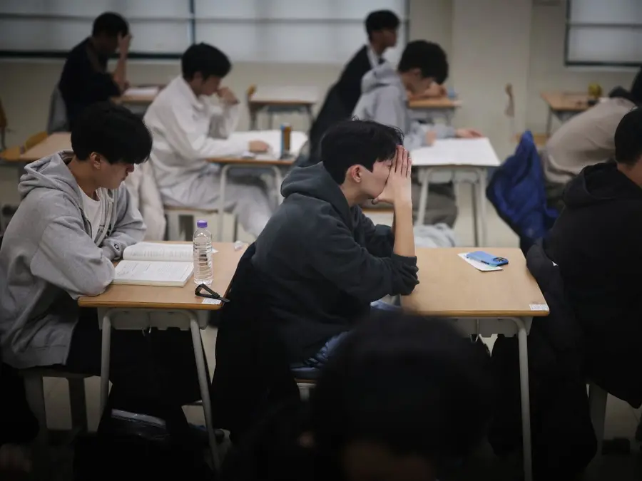 World's longest exam: 550,000 students across South Korea appear for Suneung today