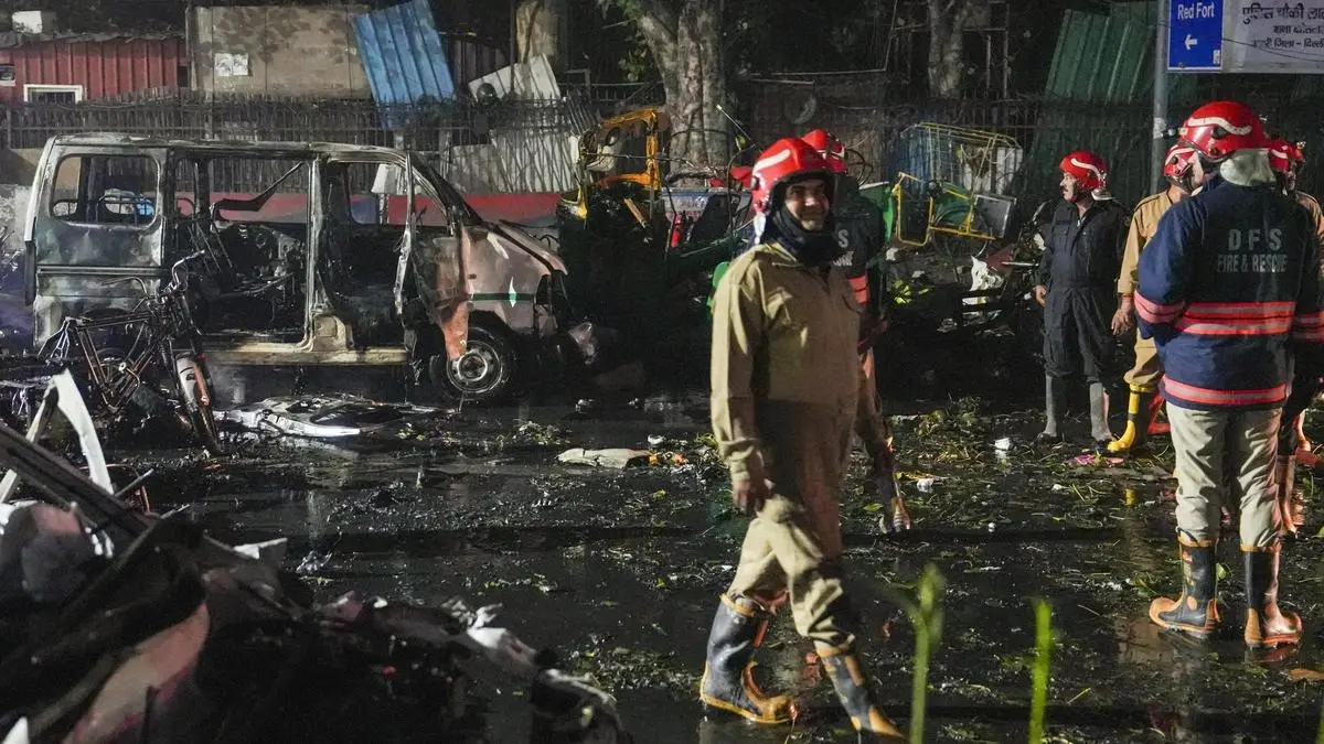 CIK raids 24 locations in Kashmir: 15 detained, including 5 doctors, in Red Fort blast probe