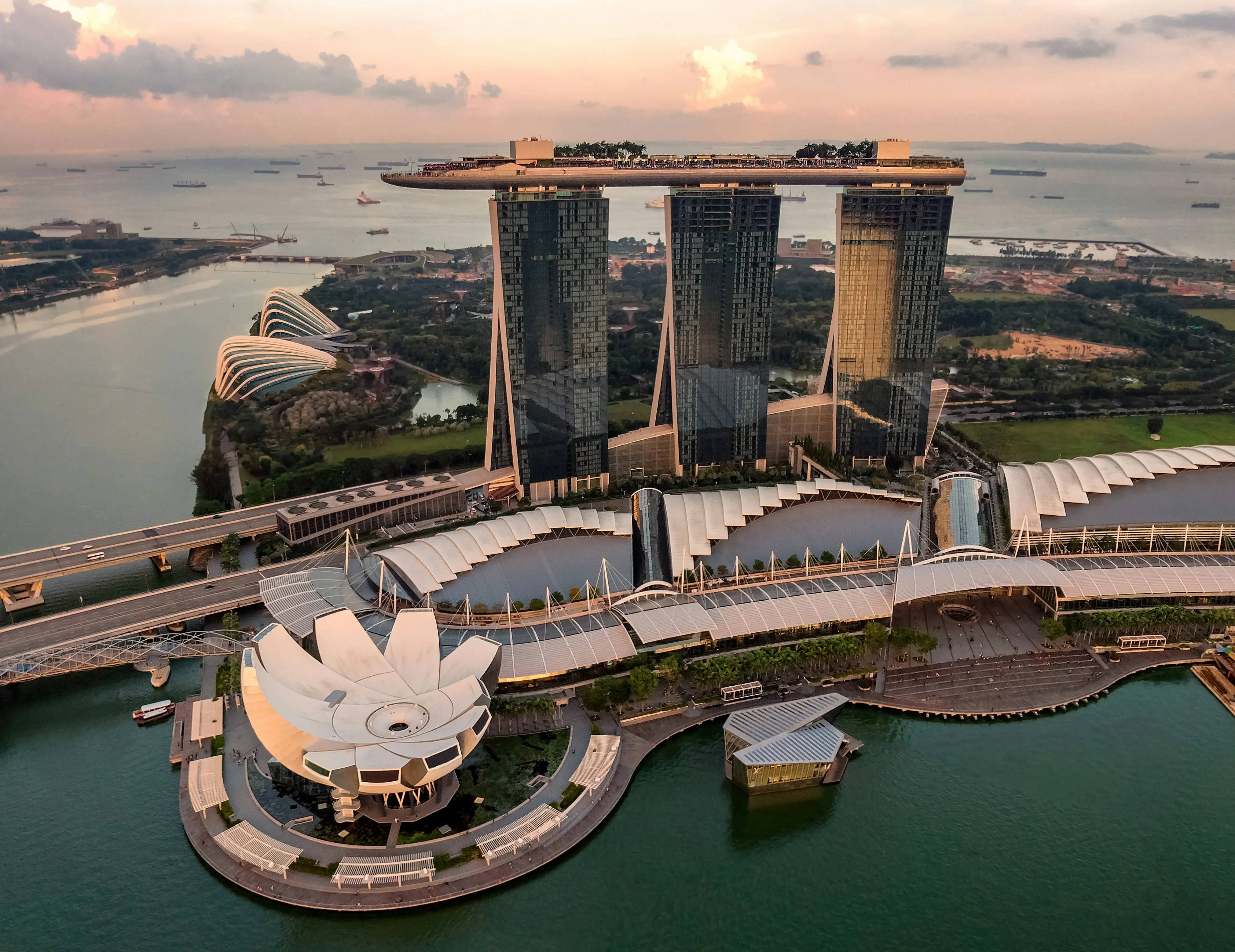 Singapore - 60 Billionaires