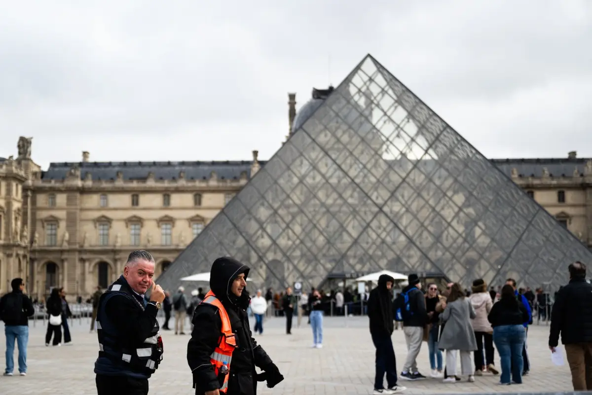 Another robbery in France after Louvre heist, $1.2 million jewellery stolen from Roubaix