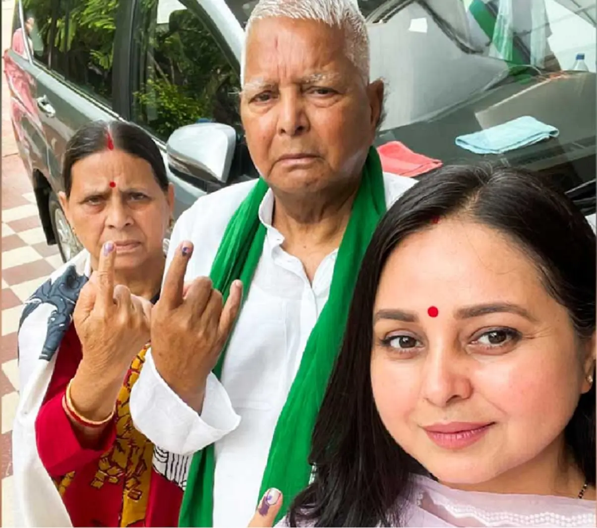 Lalu family feud plays out in the open; 3 more daughters move out of Patna residence