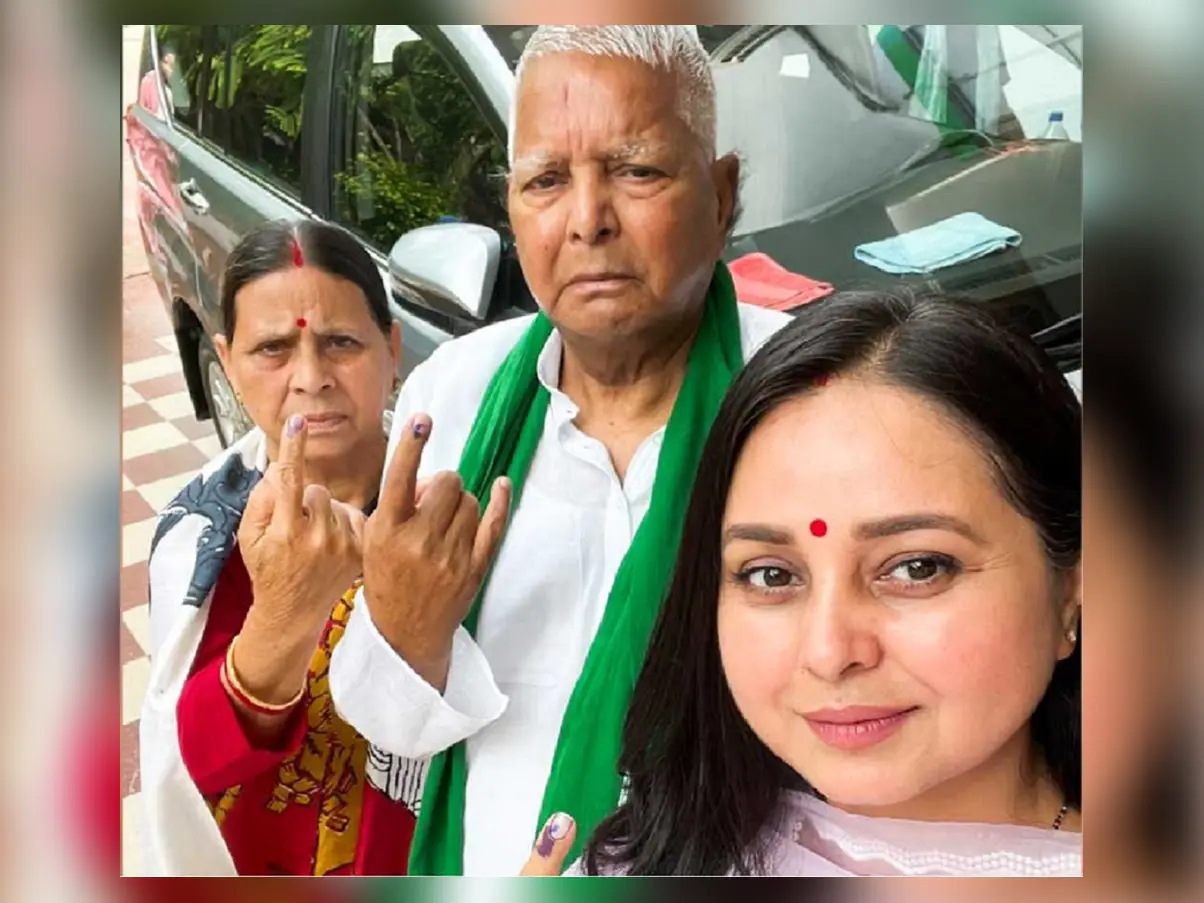 Lalu family feud plays out in the open; 3 more daughters move out of Patna residence