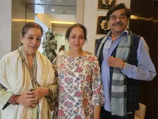 Shatrughan Sinha meets Hema Malini after Dharmendra's hospital discharge