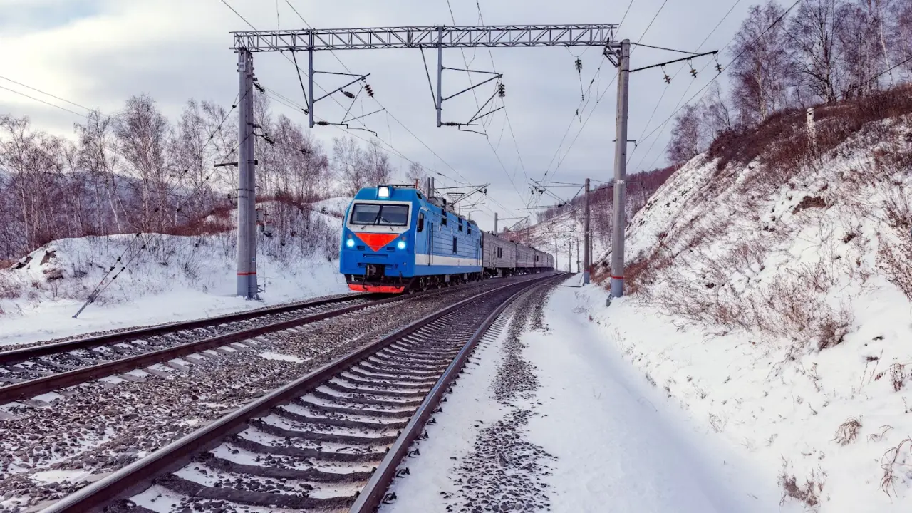 Special Cold-Weather Train Design