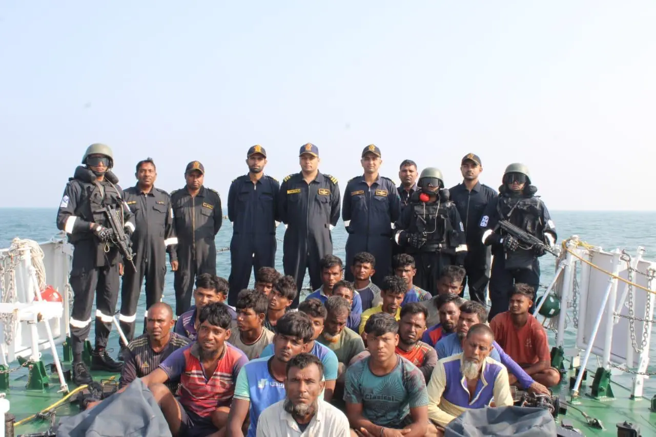 79 Bangladeshi fishermen, 3 boats apprehended for illegal fishing in Indian waters