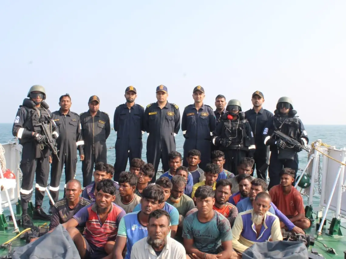 79 Bangladeshi fishermen, 3 boats apprehended for illegal fishing in Indian waters 79 Bangladeshi fishermen, 3 boats apprehended for illegal fishing in Indian waters