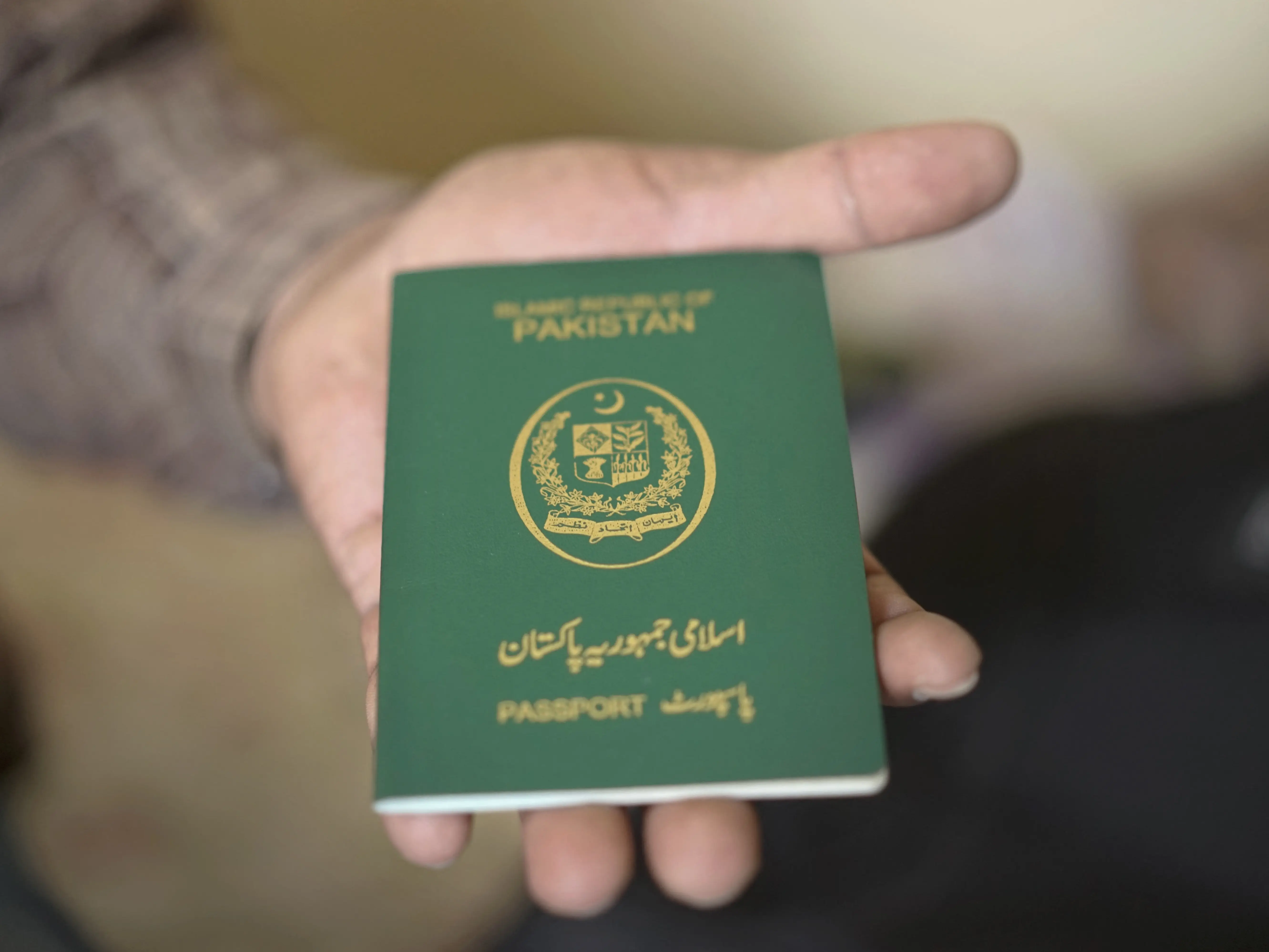 Fraudsters in Pakistan drag Canadian High Commission into fake visa scam Fraudsters in Pakistan drag Canadian High Commission into fake visa scam