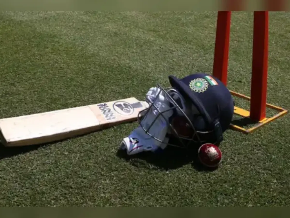 5 Ranji Trophy players dismissed for hitting the ball twice: Full list inside