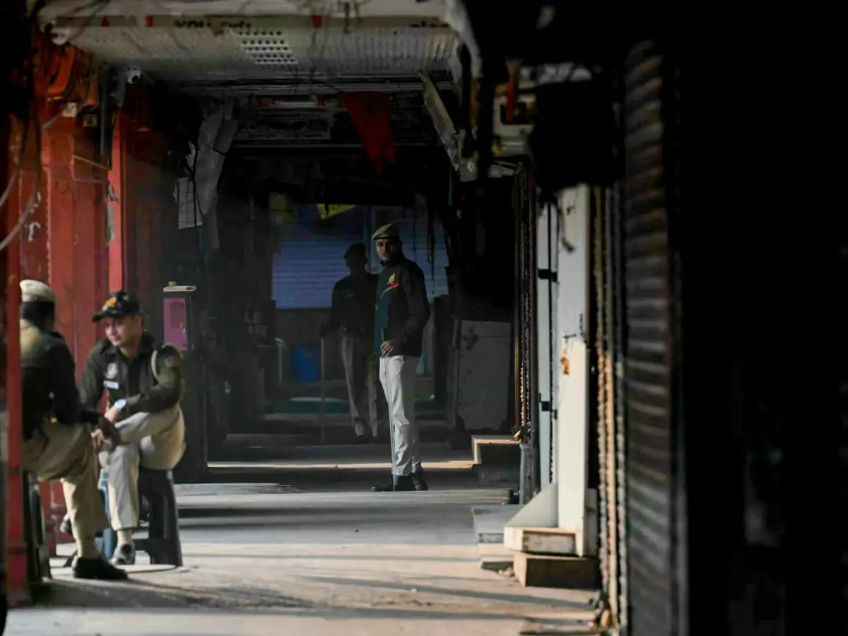 J-K: Police Inspect Hardware Shops & Medical Staff Lockers Post Delhi Blast