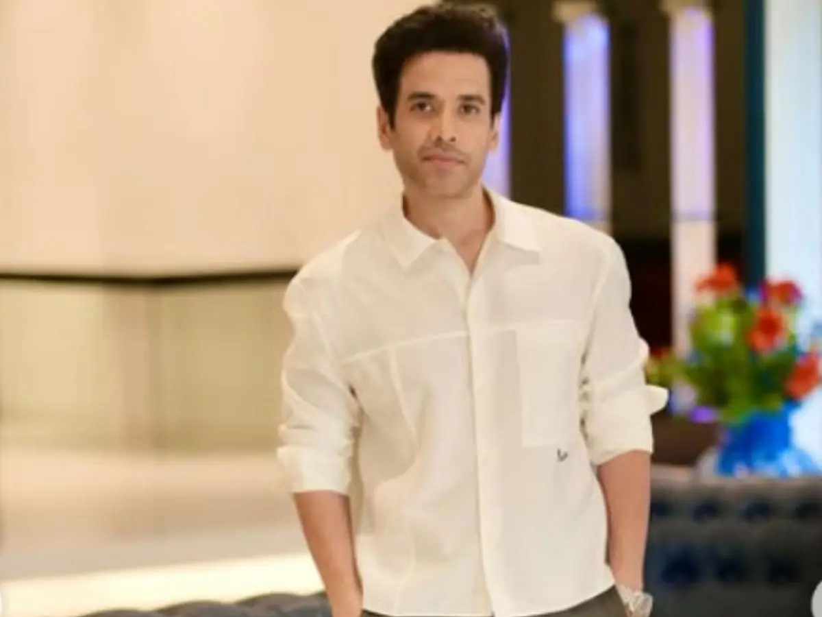 Tusshar Kapoor's early life