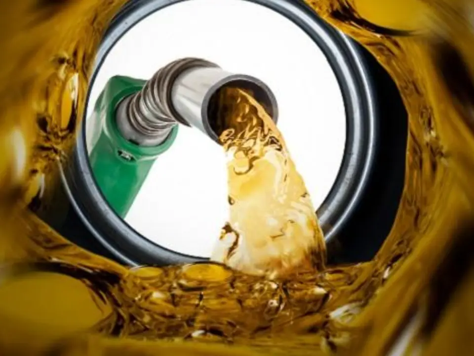 Why a fighter jet burns over 3,000 litres of fuel per hour