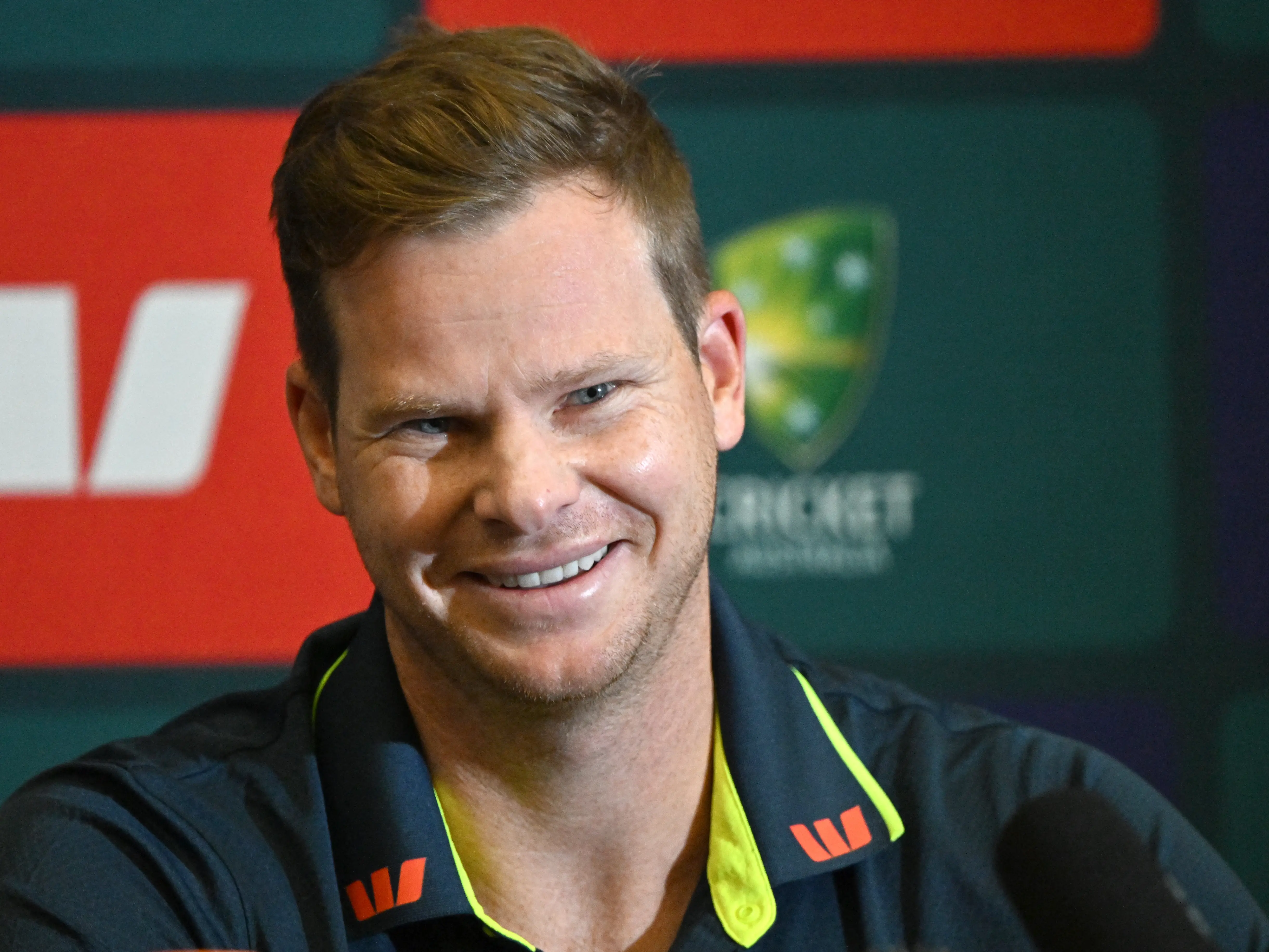 WATCH | 'Anyone who believes that America is a...': Steve Smith fires back at THIS former England spinner over 'Sandpapergate' scandal remark WATCH | 'Anyone who believes that America is a...': Steve Smith fires back at THIS former England spinner over 'Sandpapergate' scandal remark