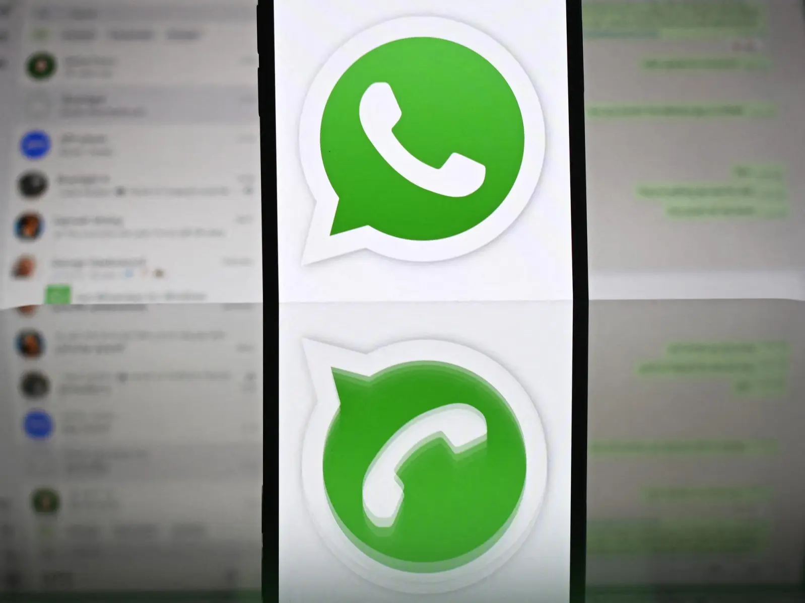 WhatsApp worm using python script targets Brazilian crypto and fintech wallets WhatsApp worm using python script targets Brazilian crypto and fintech wallets