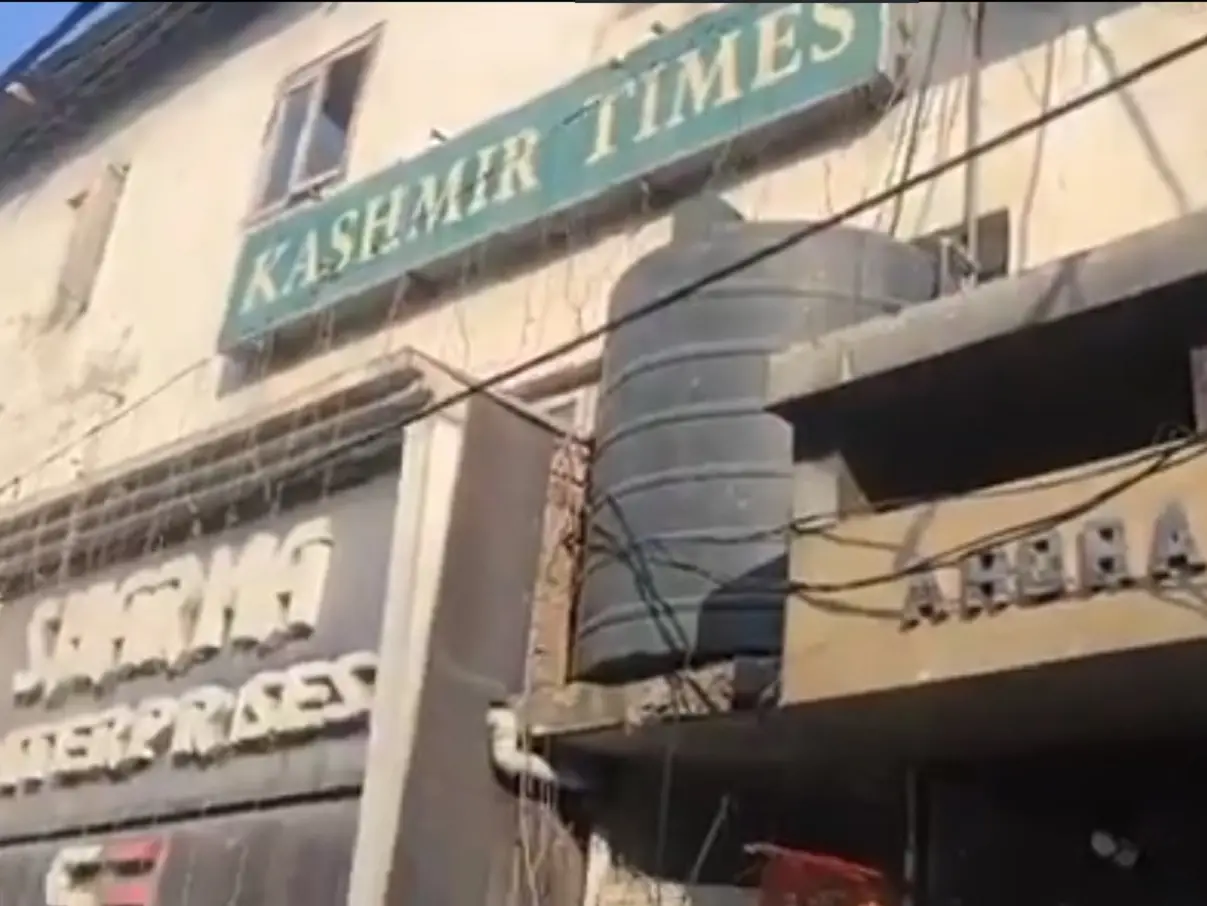 SIA raids Kashmir Times office in Jammu, recovers ‘arms and ammunition’; media outlet calls it attempt to silence independent journalism SIA raids Kashmir Times office in Jammu, recovers ‘arms and ammunition’; media outlet calls it attempt to silence independent journalism