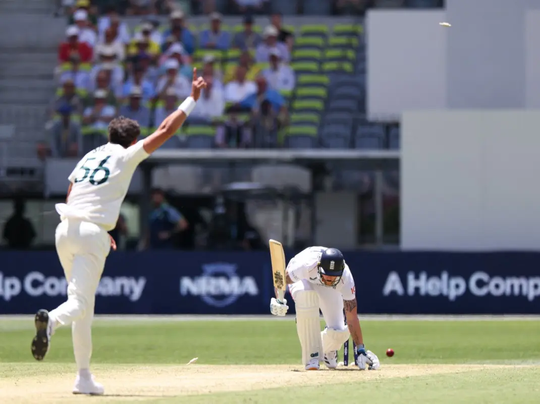 Ashes 2025-26: Mitchell Starc delivers nightmare in Perth even before dawn in England - WATCH Ashes 2025-26: Mitchell Starc delivers nightmare in Perth even before dawn in England - WATCH