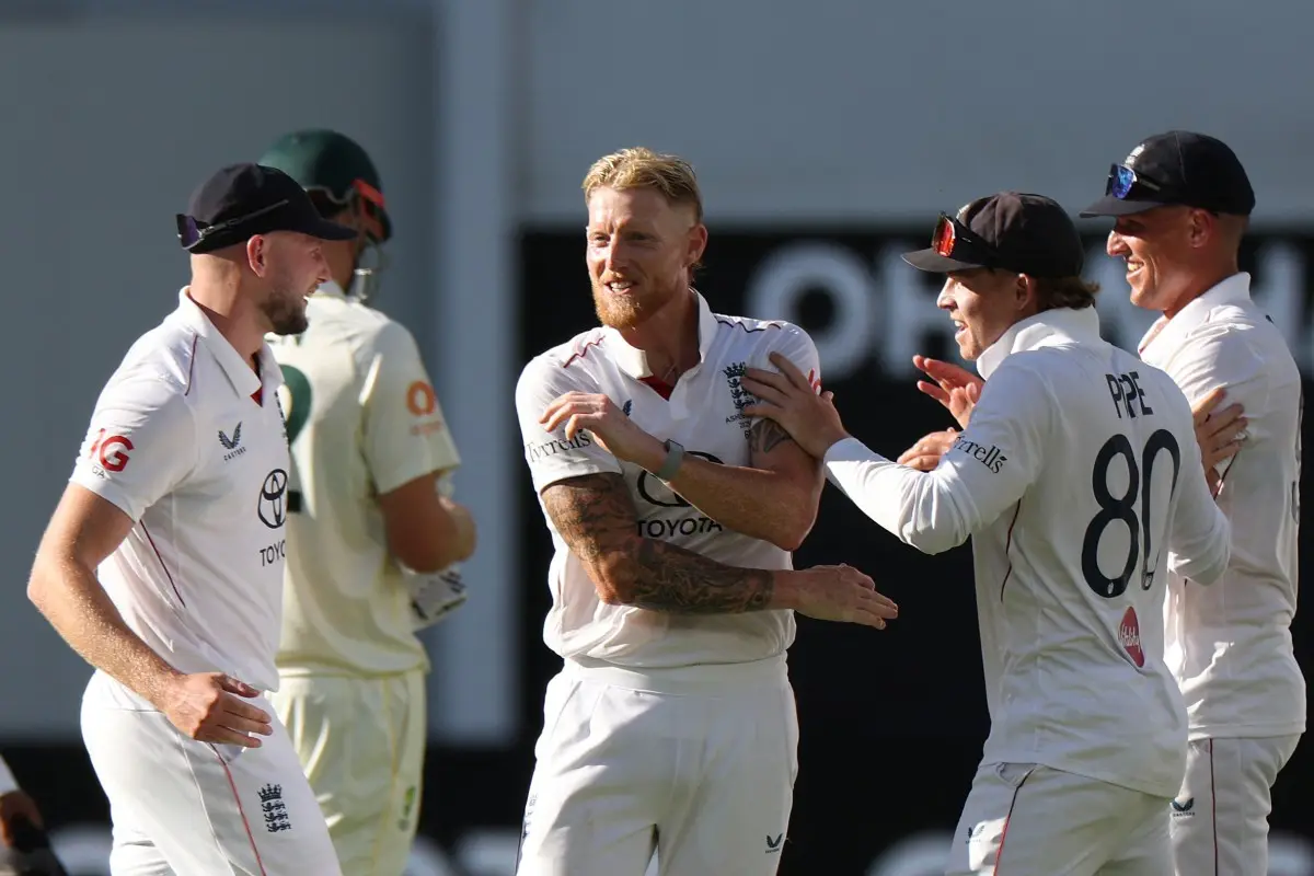 Ashes, 1st Test: Express bowling, poor batting headline 19-wicket opening day in Perth