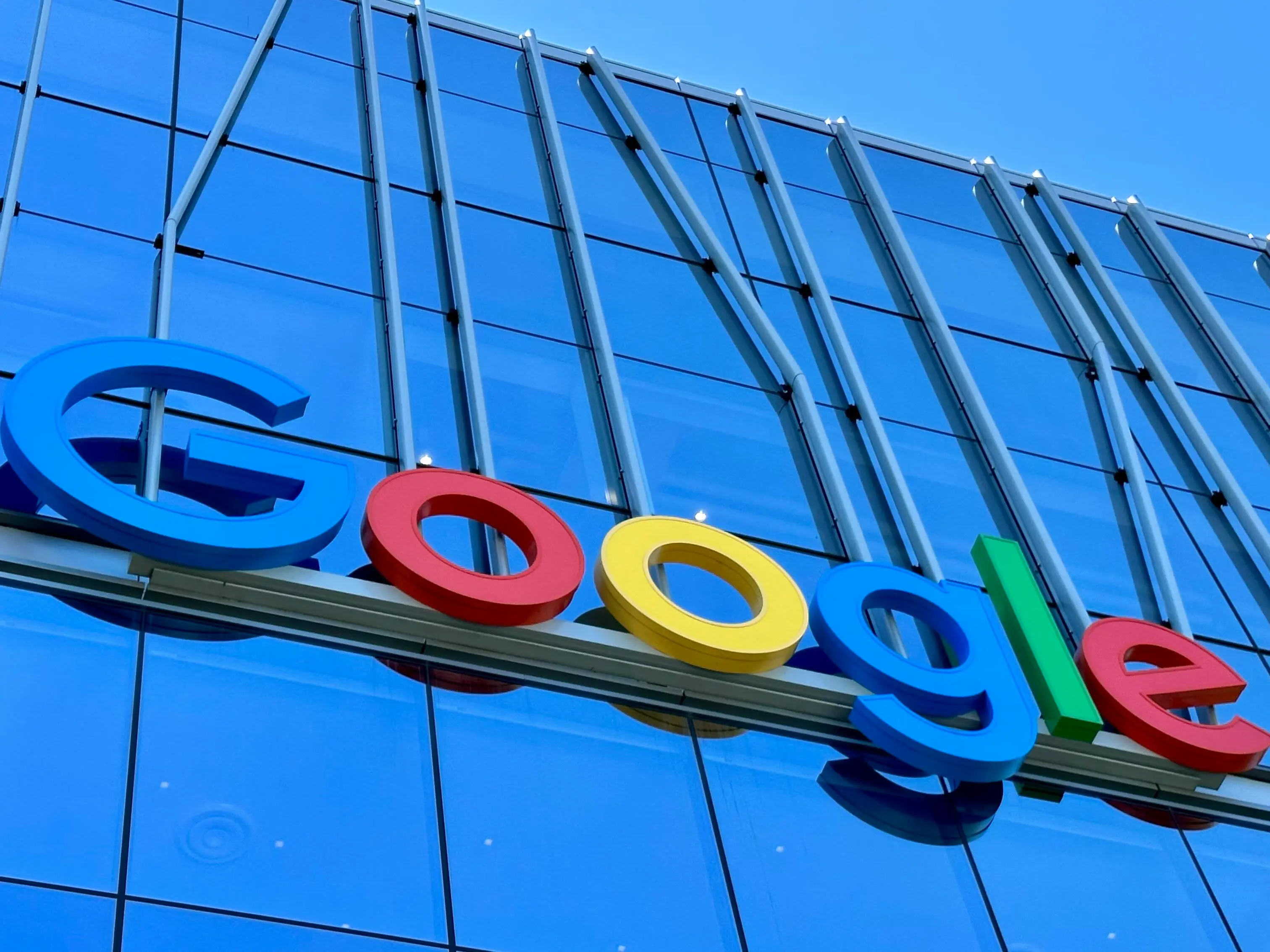 Google ends Play Services Support, likely to stop these Android phones from downloading apps & games