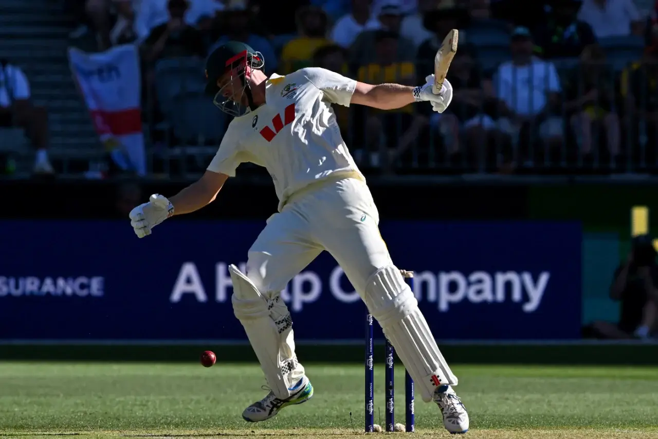 Ashes 1st Test: Mark Wood sends 6-foot-6 Camron Green tumbling with 147 kmph bouncer - WATCH