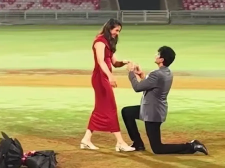 WATCH: Palash Muchhal’s surprise proposal to Smriti Mandhana at World Cup final venue