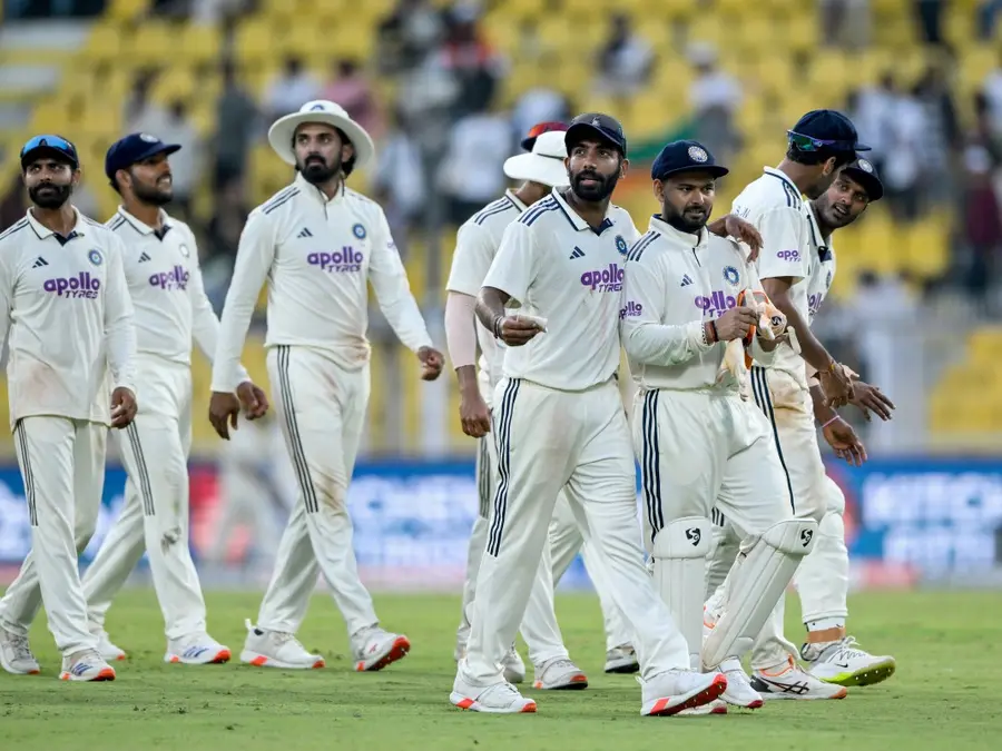IND vs SA, 2nd Test: Kuldeep Yadav takes three as hosts restrict Proteas to 247/6 at stumps