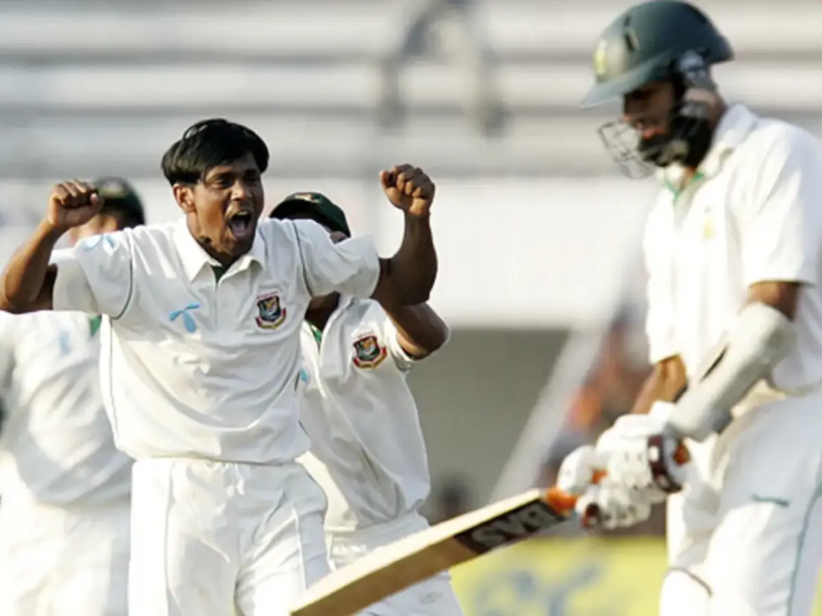 Mohammad Rafique — 100 wickets