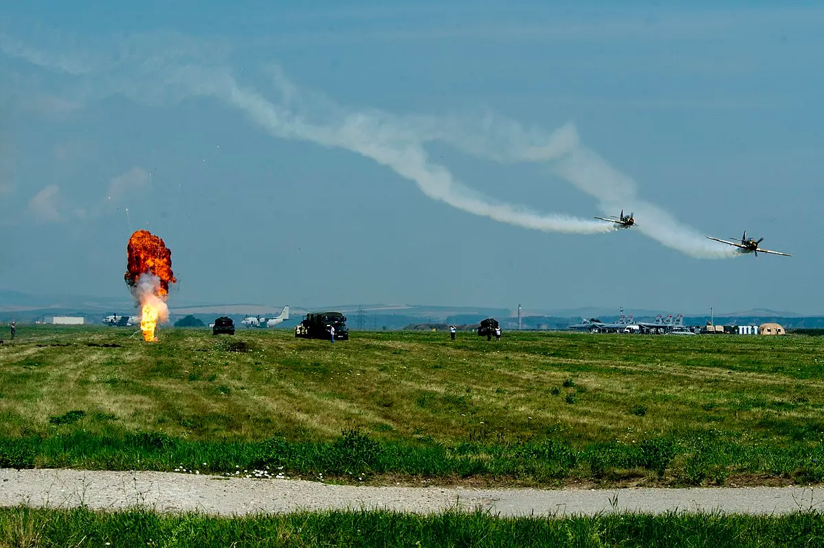 Golden West Sport Aviation Show, USA (1972) – 22 killed