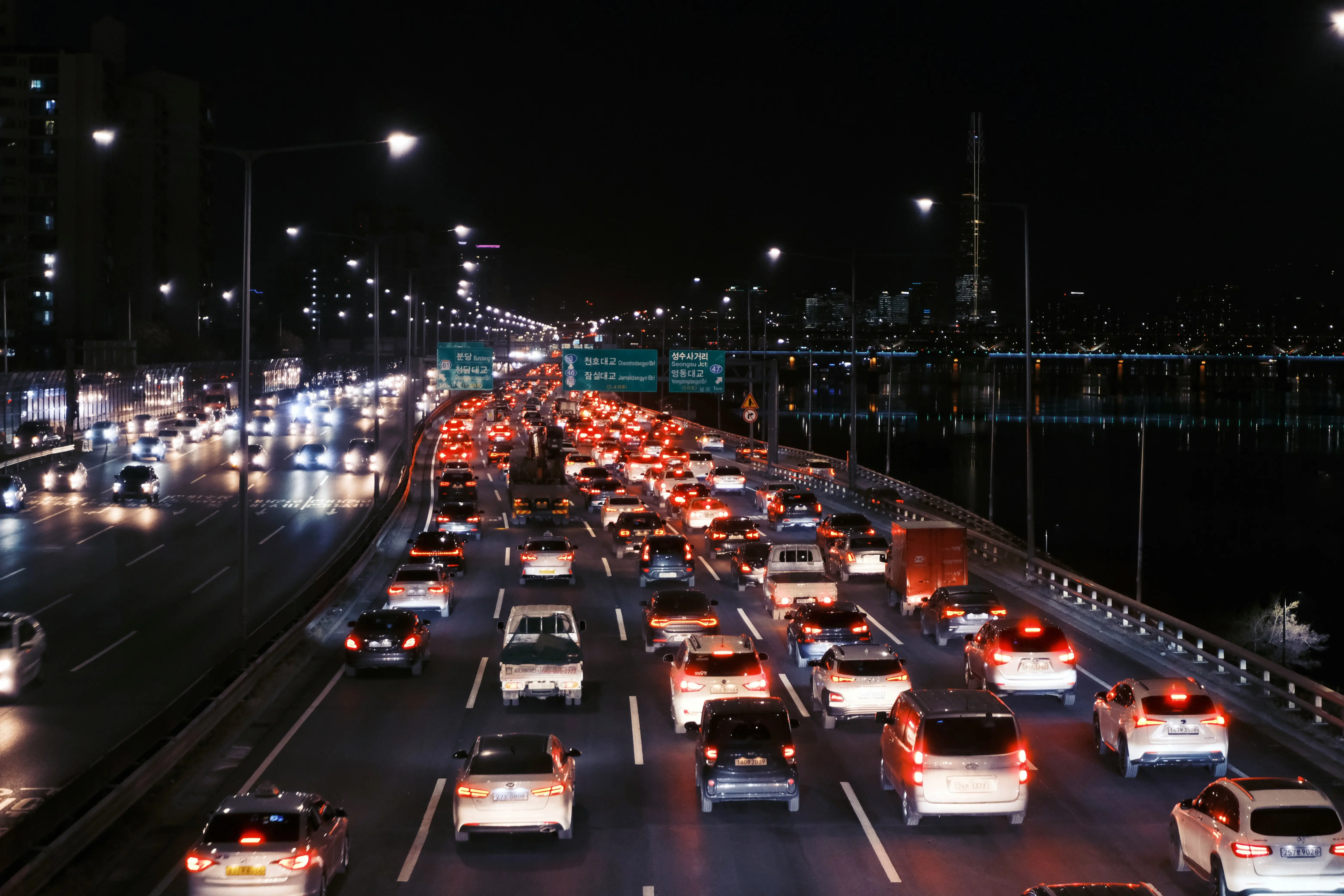 Leading Companies Use AI for Traffic Data