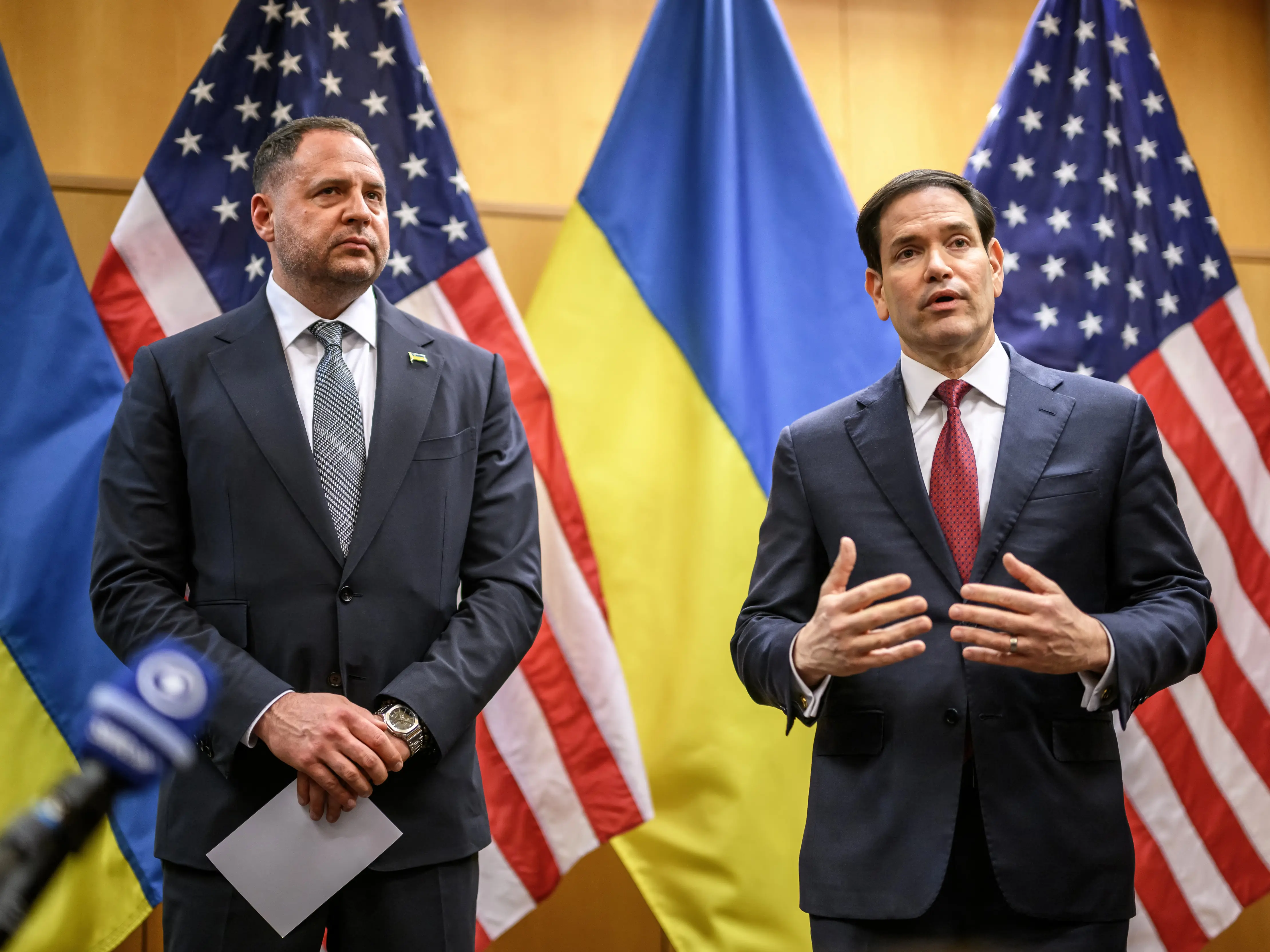 Russia says it was not informed of Geneva talks; strikes Kharkiv amid ongoing peace efforts Russia says it was not informed of Geneva talks; strikes Kharkiv amid ongoing peace efforts